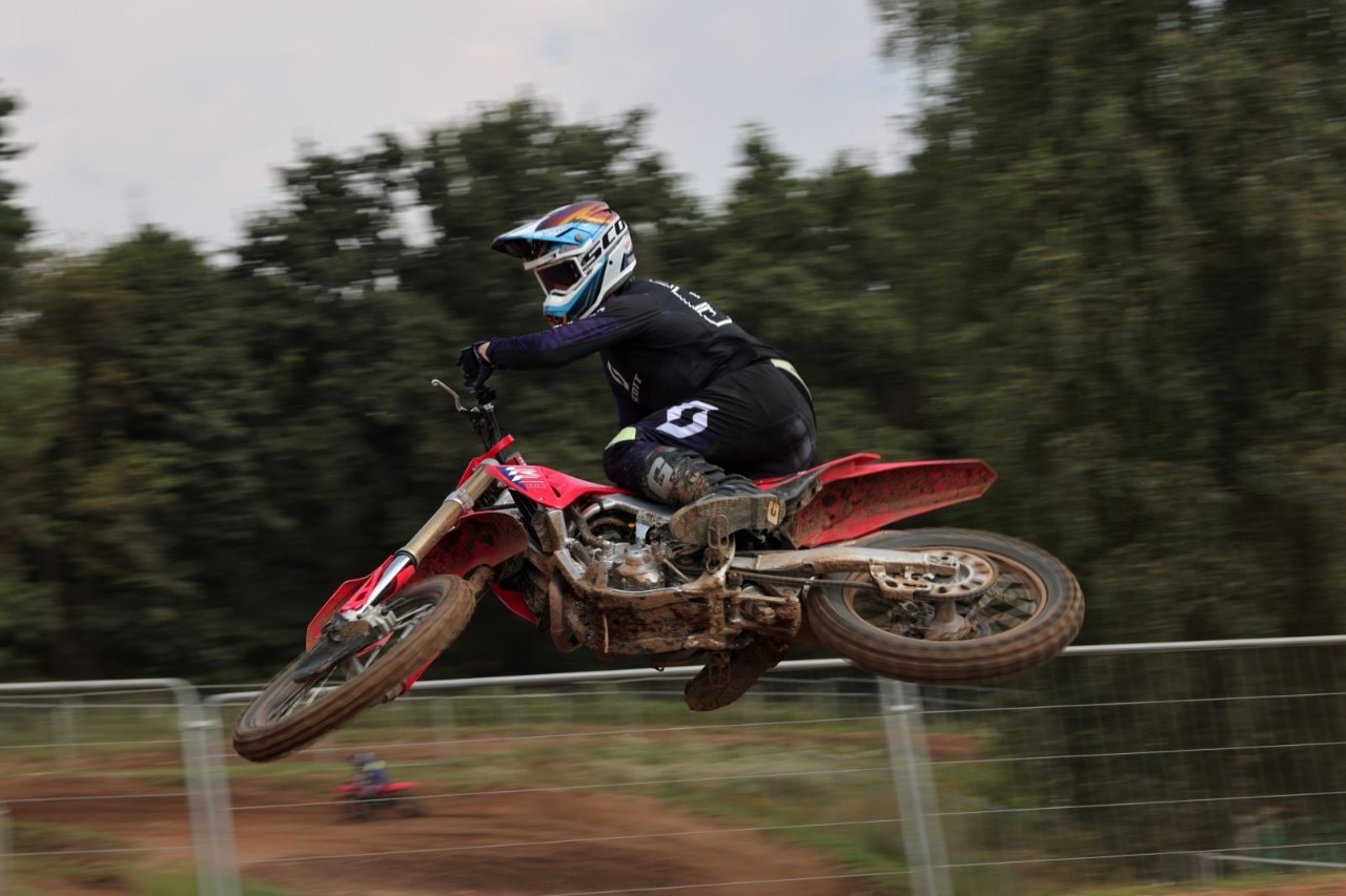 Prova Honda CRF 250R e CRF450R  2025: sempre più su!